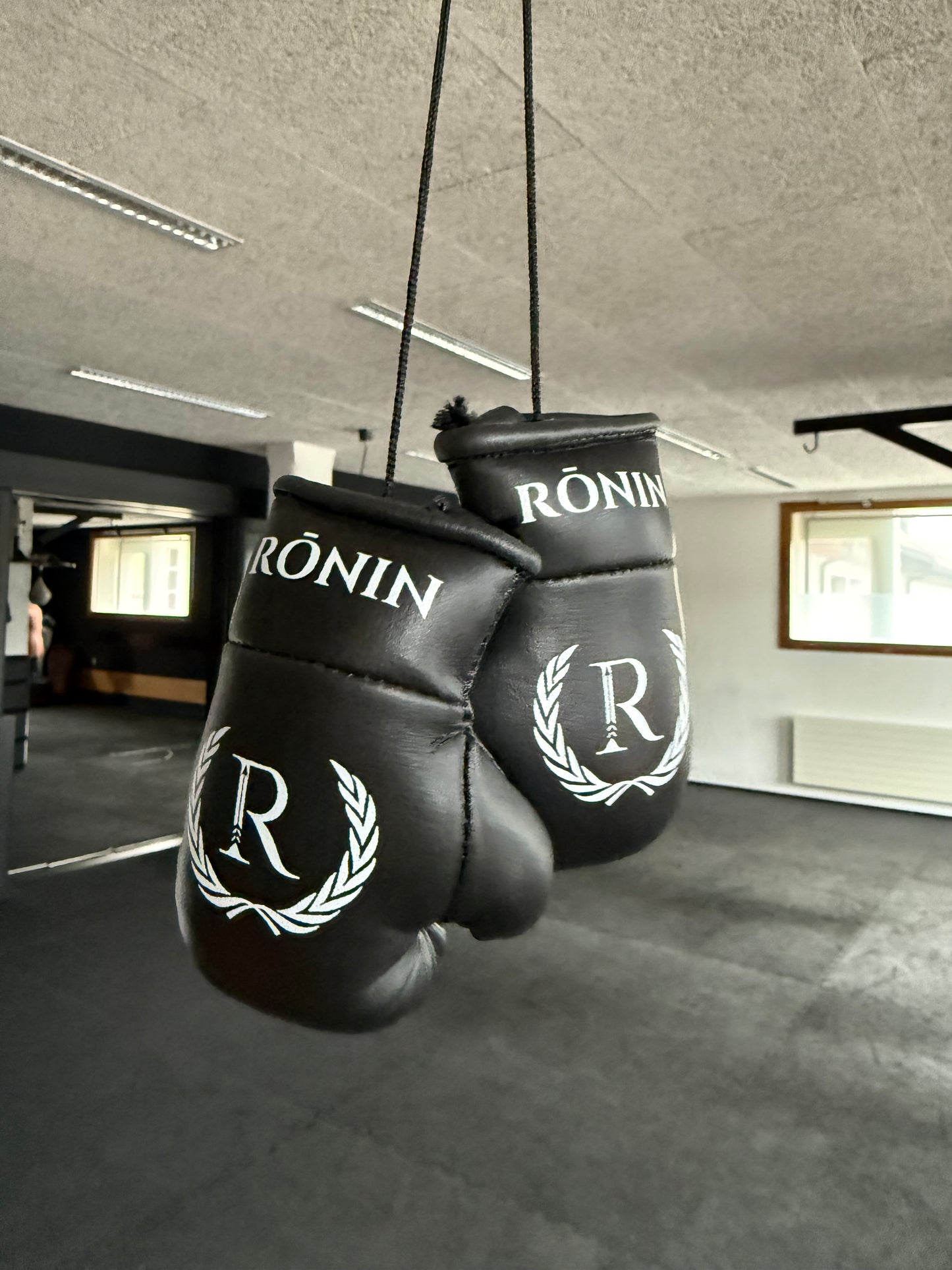 Mini gants décoratif RONIN